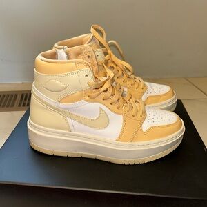 *sold*Jordan
Air Jordan 1 Elevate High